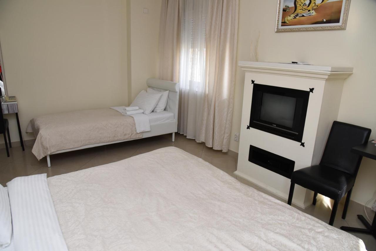 Garni Hotel Dash Novi Sad Eksteriør bilde