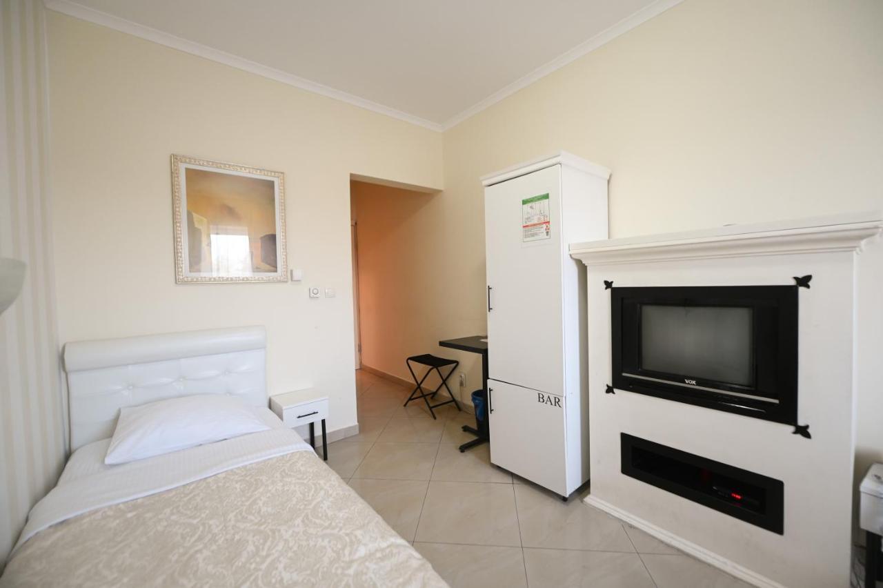 Garni Hotel Dash Novi Sad Eksteriør bilde