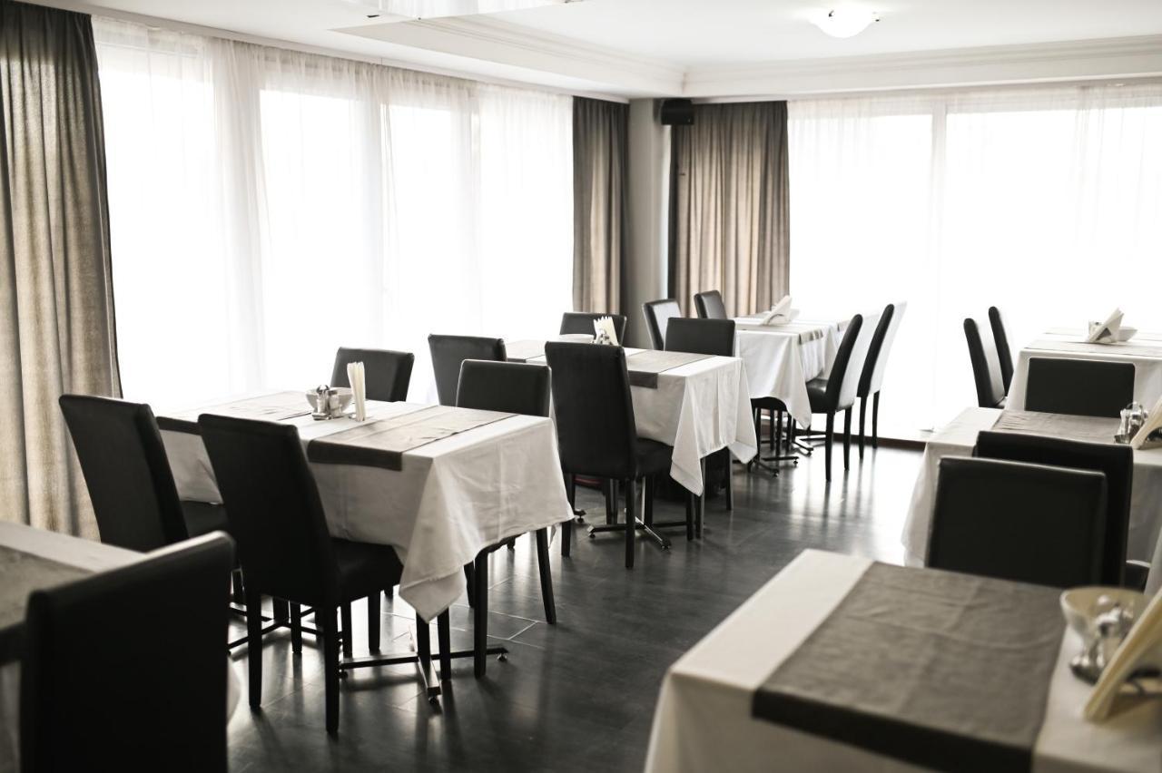 Garni Hotel Dash Novi Sad Eksteriør bilde