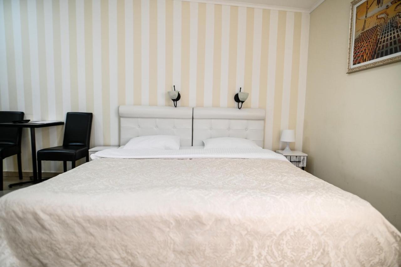 Garni Hotel Dash Novi Sad Eksteriør bilde