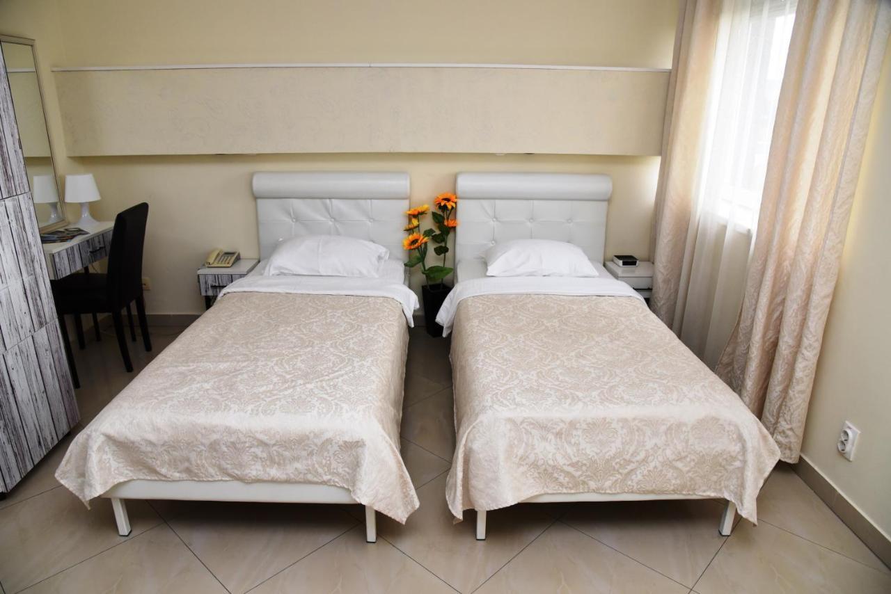 Garni Hotel Dash Novi Sad Eksteriør bilde