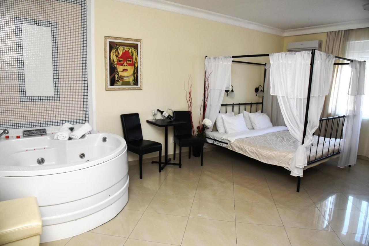 Garni Hotel Dash Novi Sad Eksteriør bilde