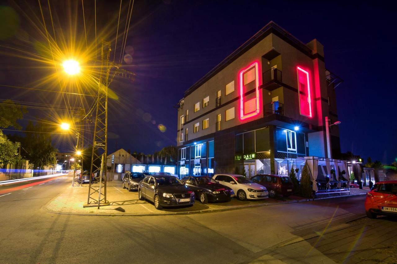 Garni Hotel Dash Novi Sad Eksteriør bilde
